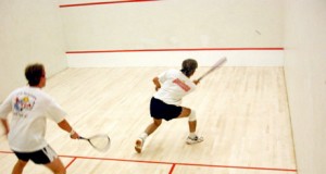 Un torneo reúne en Aguadulce a los mejores jugadores de squash del país