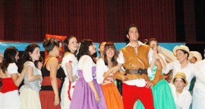 El musical de ‘La bella y la bestia’, propuesta de hoy en la Muestra de Teatro Aficionado
