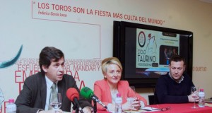 Roquetas conjuga tauromaquia, música y poesía en una nueva edición de El Toro en las Artes