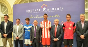 La imagen de Almería se paseará por los campos de primera