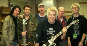 Uk Subs recalan en el pub Lili Marlene como leyenda viva del punkrock internacional