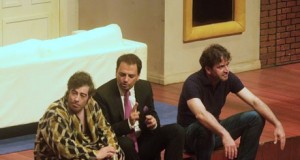 Las risas, protagonistas principales de 'Una boda feliz'