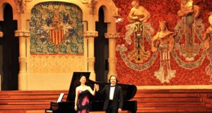 La soprano Miki Mori y la pianista Yoko Suzuki, este viernes en el CUC